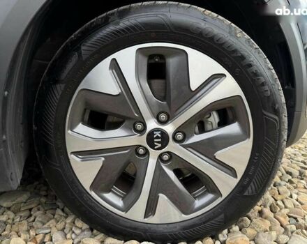 Киа Niro, объемом двигателя 0 л и пробегом 69 тыс. км за 22200 $, фото 26 на Automoto.ua