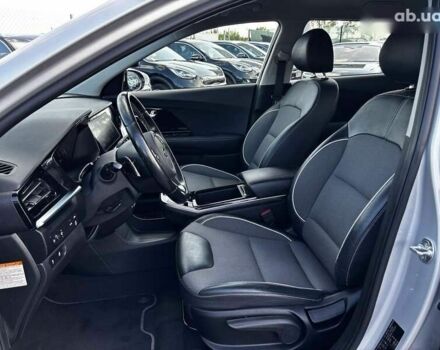 Киа Niro, объемом двигателя 0 л и пробегом 141 тыс. км за 18150 $, фото 28 на Automoto.ua