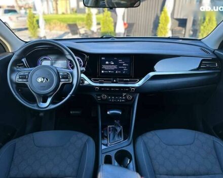 Киа Niro, объемом двигателя 0 л и пробегом 136 тыс. км за 17990 $, фото 17 на Automoto.ua