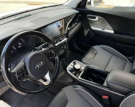 Киа Niro, объемом двигателя 0 л и пробегом 70 тыс. км за 20999 $, фото 10 на Automoto.ua