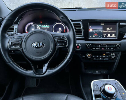 Киа Niro, объемом двигателя 0 л и пробегом 154 тыс. км за 19299 $, фото 15 на Automoto.ua