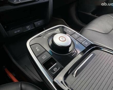Киа Niro, объемом двигателя 0 л и пробегом 97 тыс. км за 20950 $, фото 8 на Automoto.ua