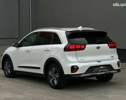 Киа Niro, объемом двигателя 0 л и пробегом 136 тыс. км за 18390 $, фото 6 на Automoto.ua