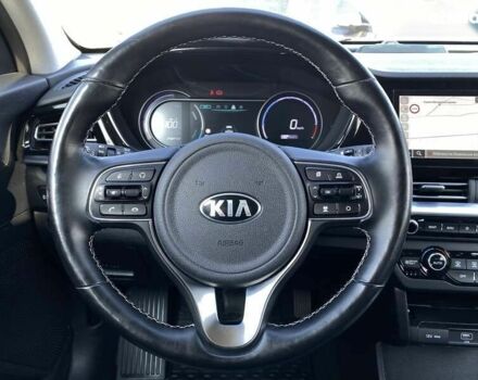 Кіа Niro, об'ємом двигуна 0 л та пробігом 128 тис. км за 19900 $, фото 26 на Automoto.ua
