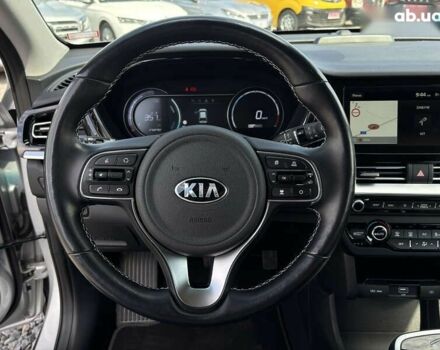 Киа Niro, объемом двигателя 0 л и пробегом 109 тыс. км за 19999 $, фото 15 на Automoto.ua