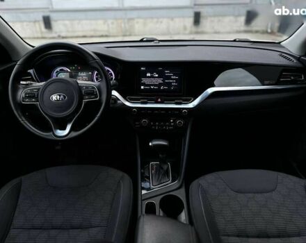 Киа Niro, объемом двигателя 0 л и пробегом 136 тыс. км за 18390 $, фото 18 на Automoto.ua