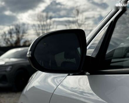 Киа Niro, объемом двигателя 0 л и пробегом 141 тыс. км за 19300 $, фото 9 на Automoto.ua