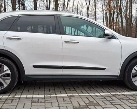 Кіа Niro, об'ємом двигуна 0 л та пробігом 106 тис. км за 23990 $, фото 11 на Automoto.ua