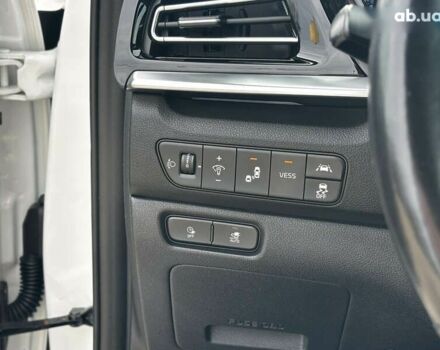 Киа Niro, объемом двигателя 0 л и пробегом 141 тыс. км за 19300 $, фото 28 на Automoto.ua