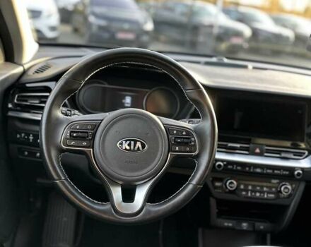 Киа Niro, объемом двигателя 0 л и пробегом 114 тыс. км за 21900 $, фото 10 на Automoto.ua