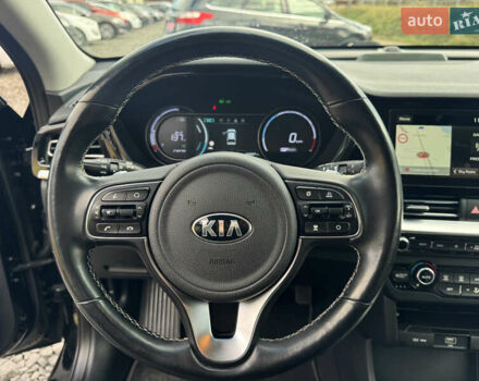 Кіа Niro, об'ємом двигуна 0 л та пробігом 164 тис. км за 18900 $, фото 56 на Automoto.ua
