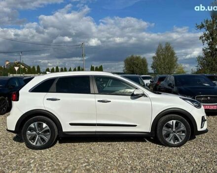 Кіа Niro, об'ємом двигуна 0 л та пробігом 62 тис. км за 23400 $, фото 20 на Automoto.ua