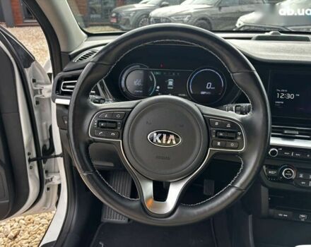 Киа Niro, объемом двигателя 0 л и пробегом 141 тыс. км за 19300 $, фото 26 на Automoto.ua