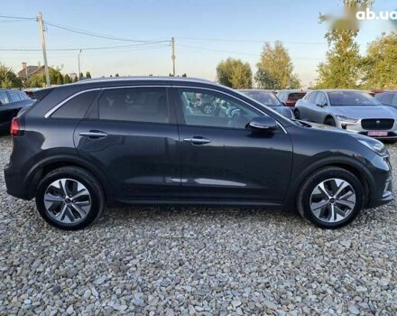 Кіа Niro, об'ємом двигуна 0 л та пробігом 107 тис. км за 21950 $, фото 18 на Automoto.ua