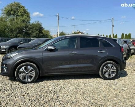 Киа Niro, объемом двигателя 0 л и пробегом 76 тыс. км за 21700 $, фото 4 на Automoto.ua