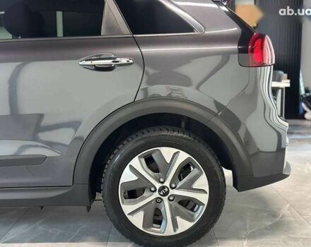Киа Niro, объемом двигателя 0 л и пробегом 155 тыс. км за 18800 $, фото 5 на Automoto.ua