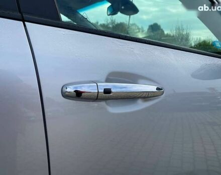 Кіа Niro, об'ємом двигуна 0 л та пробігом 82 тис. км за 18900 $, фото 8 на Automoto.ua