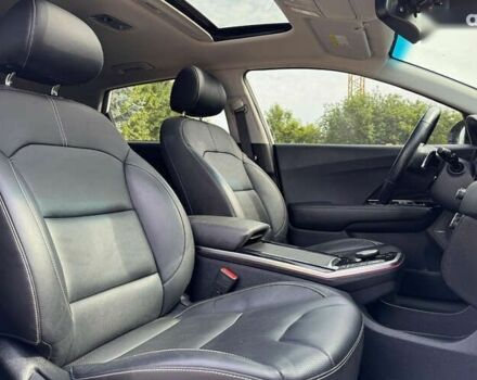 Кіа Niro, об'ємом двигуна 0 л та пробігом 62 тис. км за 19800 $, фото 9 на Automoto.ua