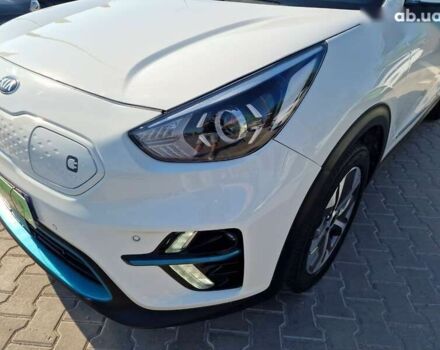 Кіа Niro, об'ємом двигуна 0 л та пробігом 130 тис. км за 18200 $, фото 2 на Automoto.ua