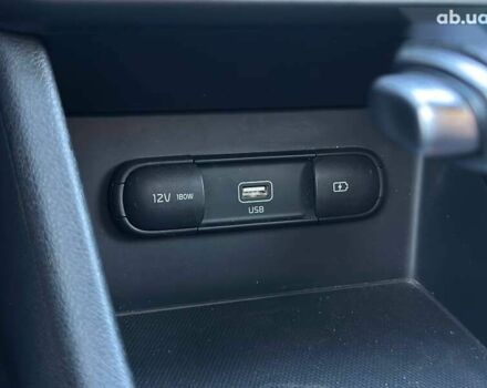 Киа Niro, объемом двигателя 0 л и пробегом 136 тыс. км за 17990 $, фото 25 на Automoto.ua