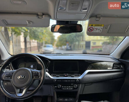 Кіа Niro, об'ємом двигуна 0 л та пробігом 155 тис. км за 19000 $, фото 19 на Automoto.ua