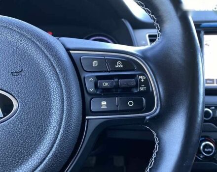 Кіа Niro, об'ємом двигуна 0 л та пробігом 121 тис. км за 18700 $, фото 4 на Automoto.ua