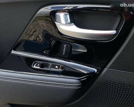 Кіа Niro, об'ємом двигуна 0 л та пробігом 76 тис. км за 22900 $, фото 7 на Automoto.ua