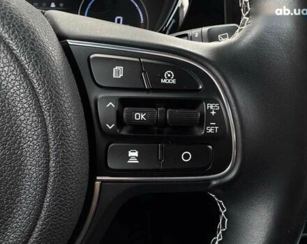 Киа Niro, объемом двигателя 0 л и пробегом 69 тыс. км за 23200 $, фото 9 на Automoto.ua