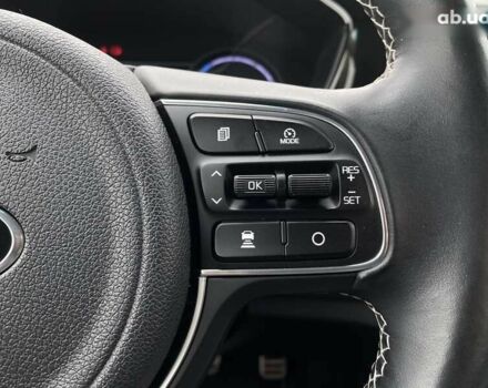Киа Niro, объемом двигателя 0 л и пробегом 60 тыс. км за 24200 $, фото 8 на Automoto.ua