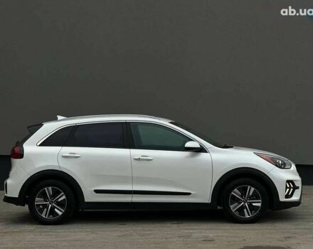 Киа Niro, объемом двигателя 0 л и пробегом 136 тыс. км за 18390 $, фото 5 на Automoto.ua