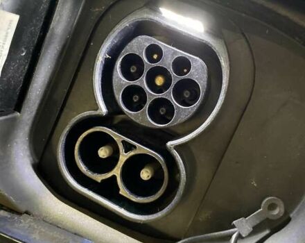 Киа Niro, объемом двигателя 0 л и пробегом 100 тыс. км за 21329 $, фото 4 на Automoto.ua