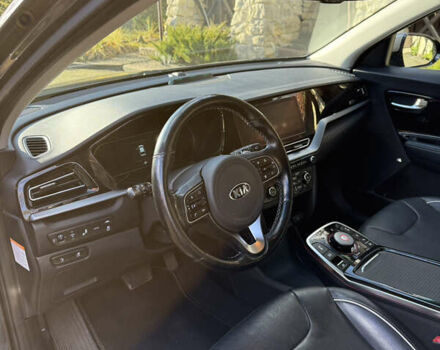 Кіа Niro, об'ємом двигуна 0 л та пробігом 141 тис. км за 18499 $, фото 24 на Automoto.ua