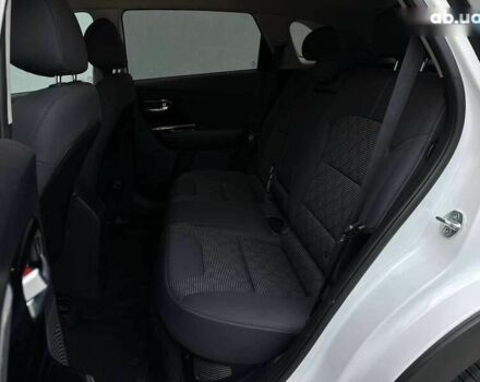 Киа Niro, объемом двигателя 0 л и пробегом 136 тыс. км за 18390 $, фото 15 на Automoto.ua