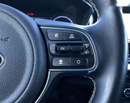 Кіа Niro, об'ємом двигуна 0 л та пробігом 93 тис. км за 22700 $, фото 4 на Automoto.ua