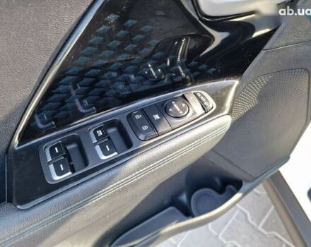 Кіа Niro, об'ємом двигуна 0 л та пробігом 130 тис. км за 18200 $, фото 18 на Automoto.ua