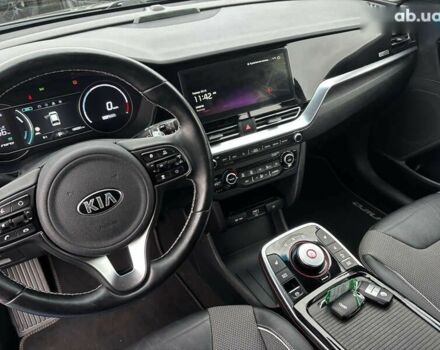Кіа Niro, об'ємом двигуна 0 л та пробігом 164 тис. км за 17400 $, фото 23 на Automoto.ua