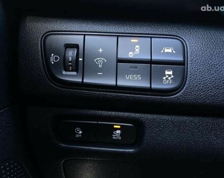 Кіа Niro, об'ємом двигуна 0 л та пробігом 121 тис. км за 18700 $, фото 28 на Automoto.ua