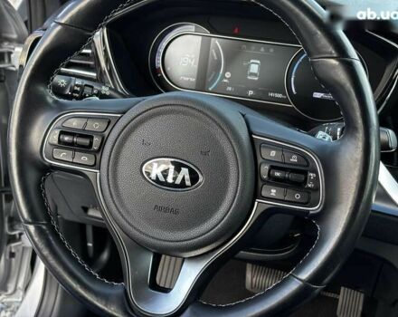 Киа Niro, объемом двигателя 0 л и пробегом 141 тыс. км за 18150 $, фото 19 на Automoto.ua