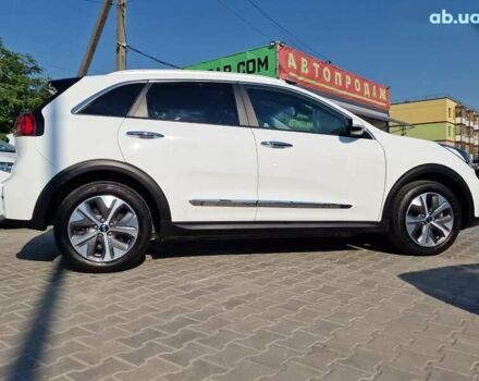 Кіа Niro, об'ємом двигуна 0 л та пробігом 130 тис. км за 18200 $, фото 7 на Automoto.ua