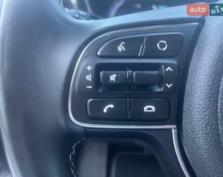 Кіа Niro, об'ємом двигуна 0 л та пробігом 93 тис. км за 18950 $, фото 25 на Automoto.ua