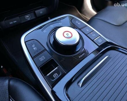 Кіа Niro, об'ємом двигуна 0 л та пробігом 121 тис. км за 18700 $, фото 6 на Automoto.ua