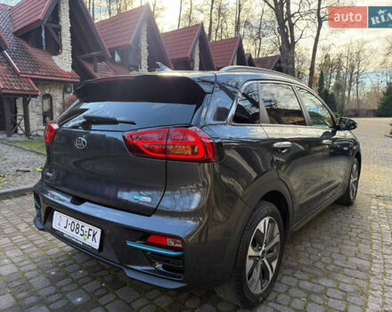 Кіа Niro, об'ємом двигуна 0 л та пробігом 141 тис. км за 18499 $, фото 4 на Automoto.ua