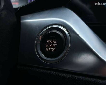 Киа Niro, объемом двигателя 0 л и пробегом 136 тыс. км за 18390 $, фото 19 на Automoto.ua