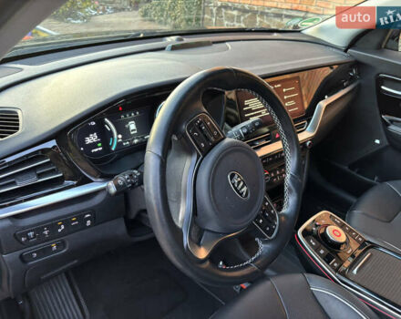 Кіа Niro, об'ємом двигуна 0 л та пробігом 117 тис. км за 19600 $, фото 15 на Automoto.ua