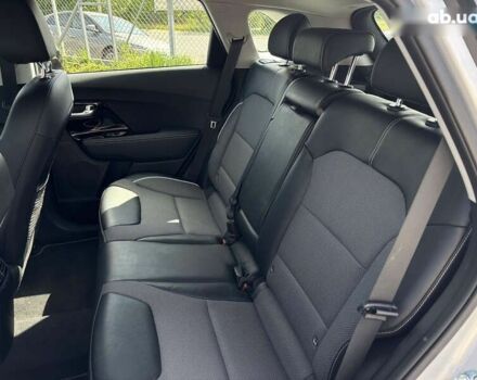Киа Niro, объемом двигателя 0 л и пробегом 109 тыс. км за 19999 $, фото 22 на Automoto.ua
