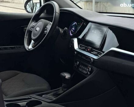 Киа Niro, объемом двигателя 0 л и пробегом 136 тыс. км за 18390 $, фото 11 на Automoto.ua