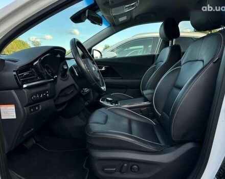 Кіа Niro, об'ємом двигуна 0 л та пробігом 62 тис. км за 23400 $, фото 28 на Automoto.ua