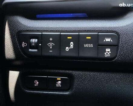 Киа Niro, объемом двигателя 0 л и пробегом 115 тыс. км за 21300 $, фото 4 на Automoto.ua