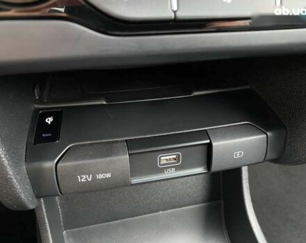 Киа Niro, объемом двигателя 0 л и пробегом 60 тыс. км за 24200 $, фото 11 на Automoto.ua