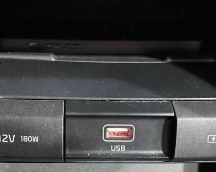 Кіа Niro, об'ємом двигуна 0 л та пробігом 100 тис. км за 20950 $, фото 20 на Automoto.ua